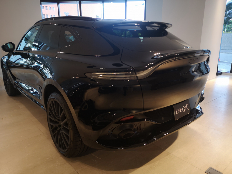 アストンマーティン DBX 707 4.0L V8 RHD 新車 | アストン