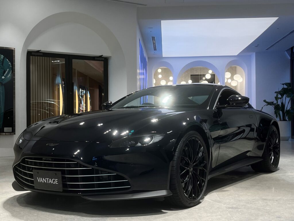 ショールーム展示車のご案内】Vantage Coupe Ultramarine Black